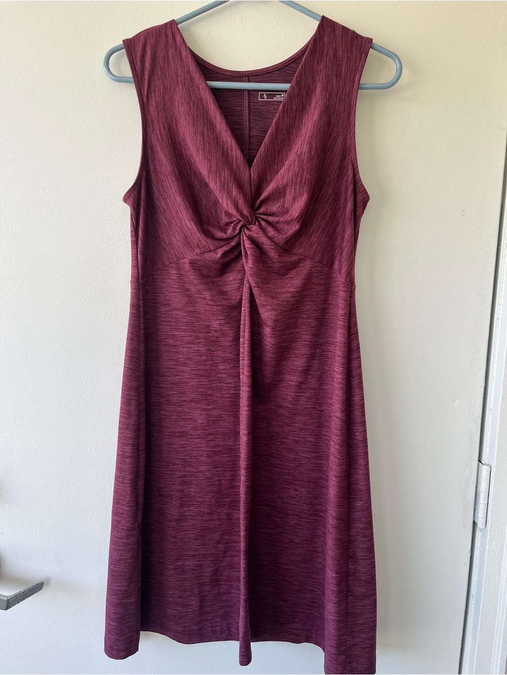 Eddie Bauer active wear dress - Picture 2 of 8